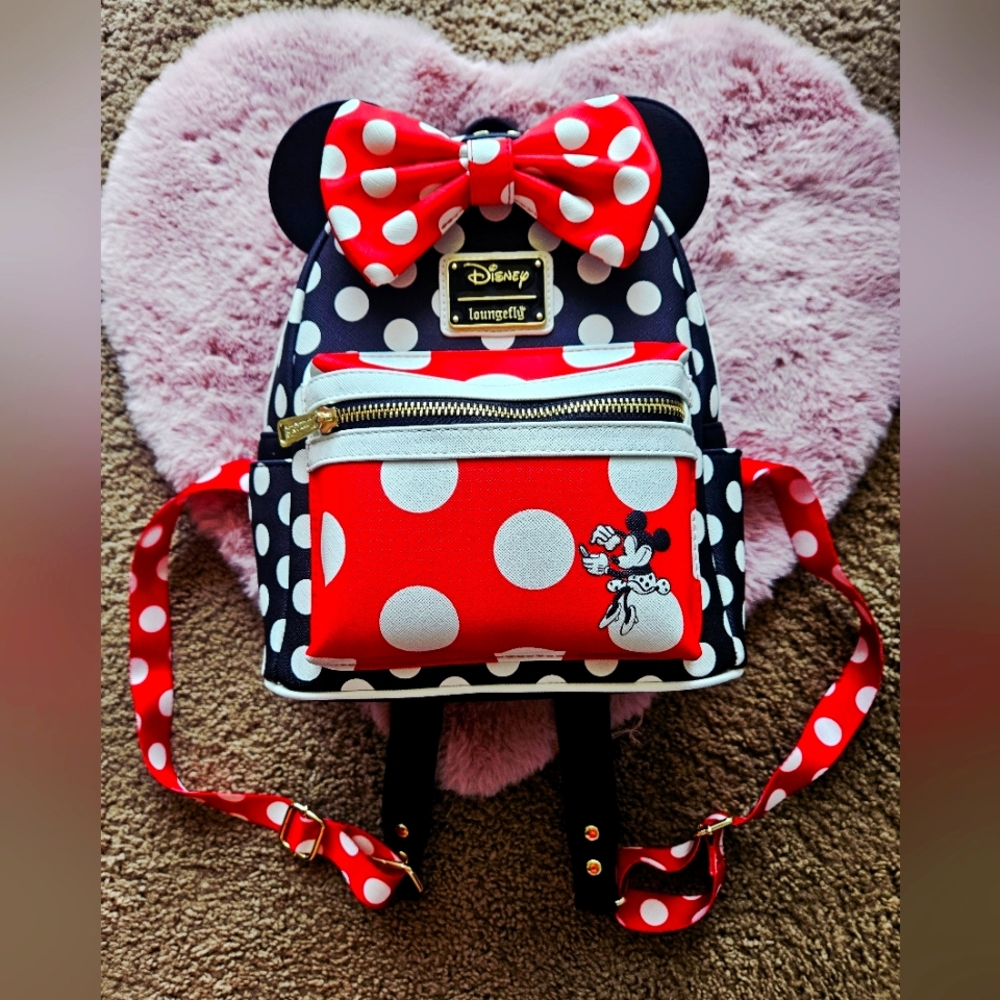 Loungefly Minnie Mouse Rocks The Dots backpack
